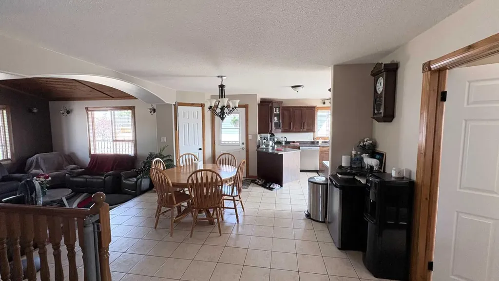 253 Westview Crescent Bow Island AB T0K 0G0