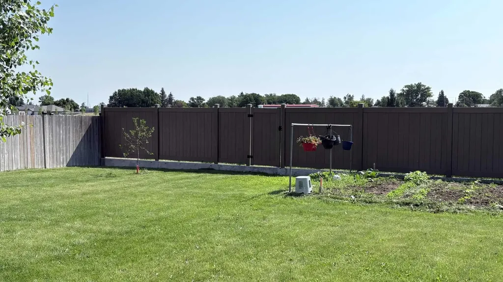 253 Westview Crescent Bow Island AB T0K 0G0