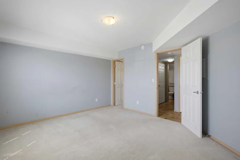 33 Jennings Crescent Red Deer AB T4P 0A3