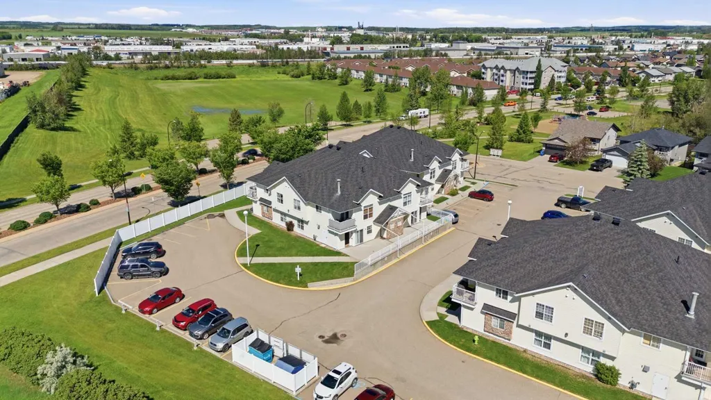33 Jennings Crescent Red Deer AB T4P 0A3
