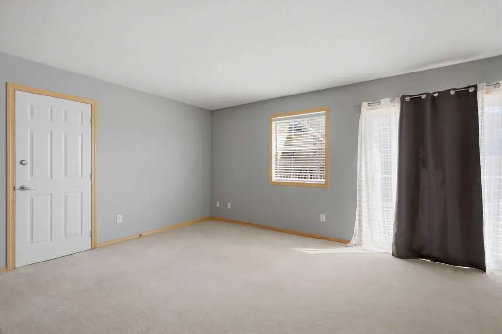 33 Jennings Crescent Red Deer AB T4P 0A3