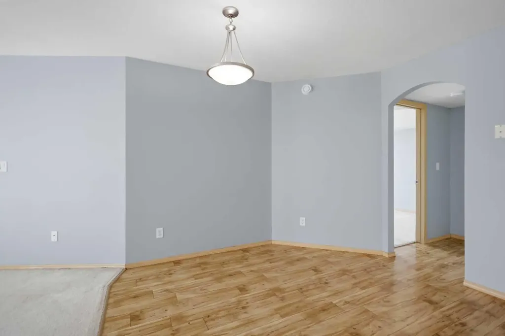 33 Jennings Crescent Red Deer AB T4P 0A3