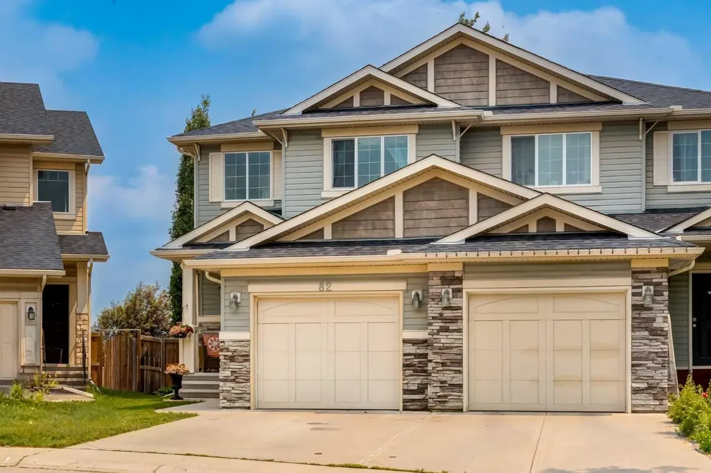 82 Brightoncrest Grove SE Calgary AB T2Z 0V5