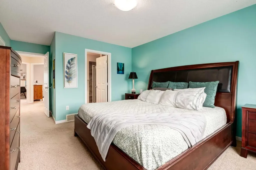 82 Brightoncrest Grove SE Calgary AB T2Z 0V5