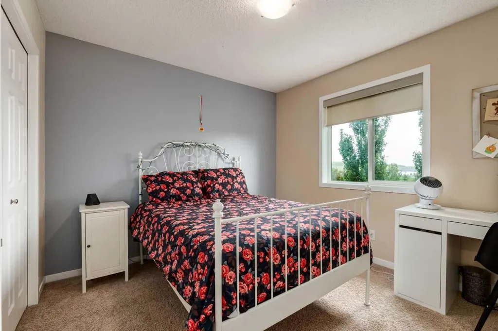 82 Brightoncrest Grove SE Calgary AB T2Z 0V5