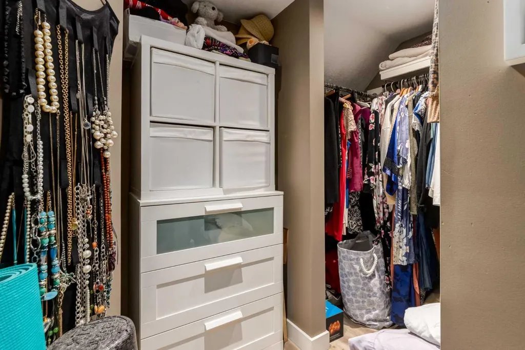 82 Brightoncrest Grove SE Calgary AB T2Z 0V5
