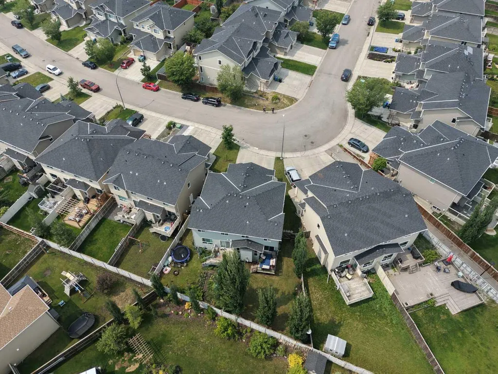 82 Brightoncrest Grove SE Calgary AB T2Z 0V5