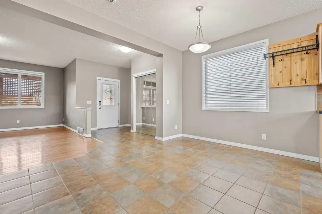 2362 Sagewood Crescent SW Airdrie AB T4B 3M8