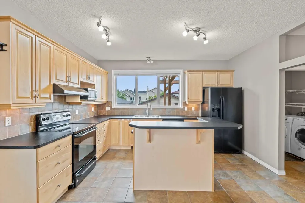 2362 Sagewood Crescent SW Airdrie AB T4B 3M8