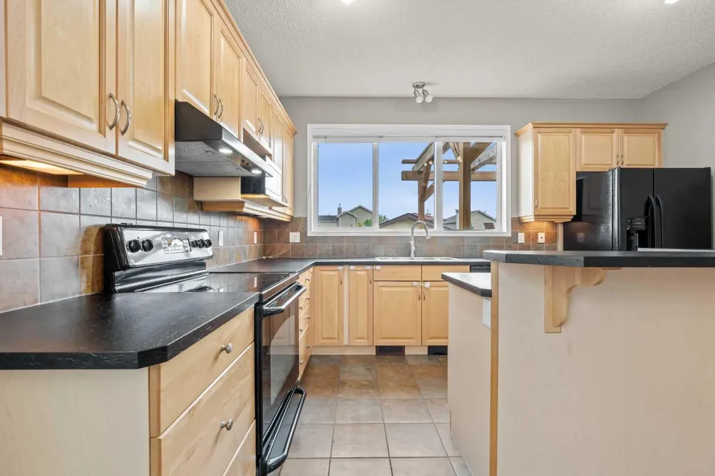 2362 Sagewood Crescent SW Airdrie AB T4B 3M8
