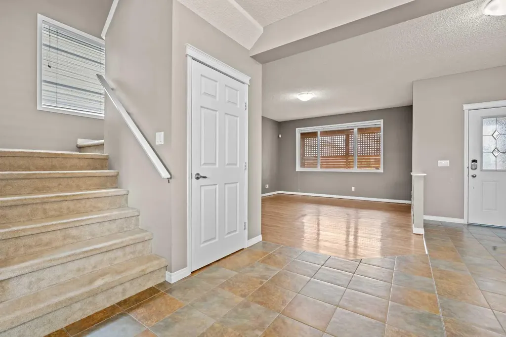 2362 Sagewood Crescent SW Airdrie AB T4B 3M8