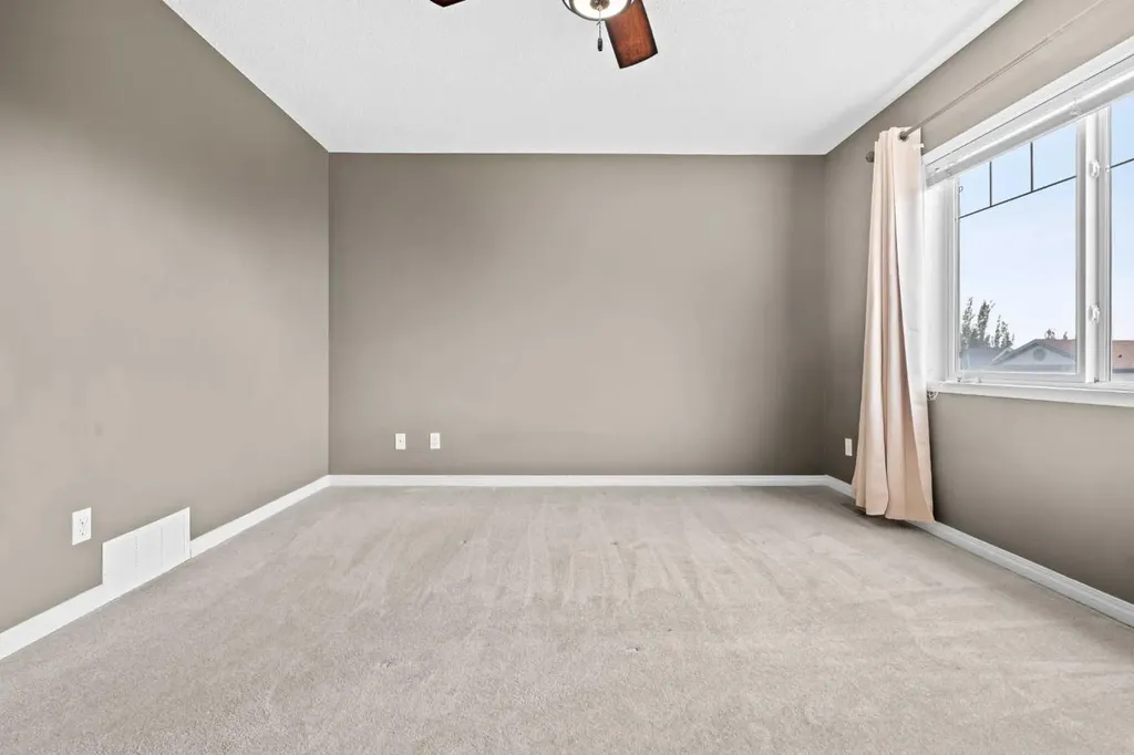 2362 Sagewood Crescent SW Airdrie AB T4B 3M8