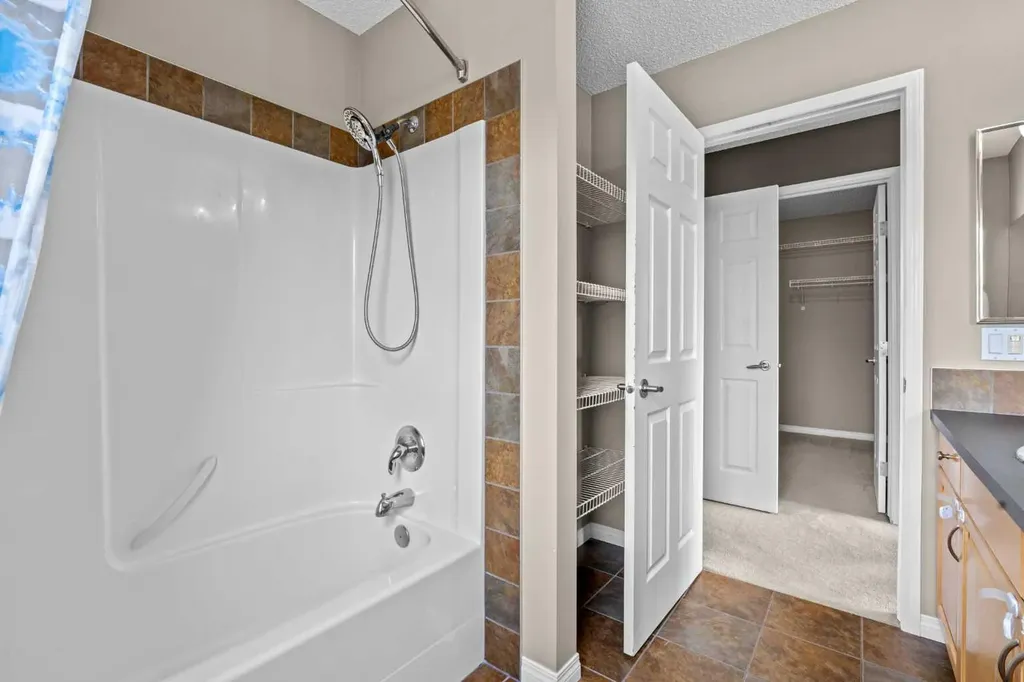 2362 Sagewood Crescent SW Airdrie AB T4B 3M8