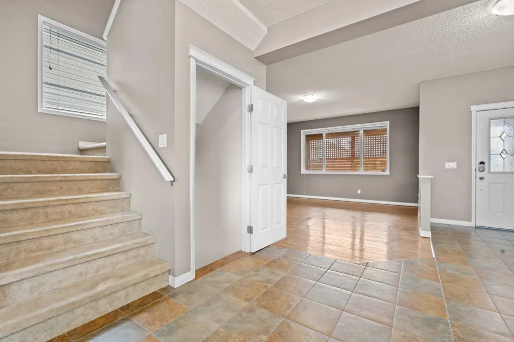 2362 Sagewood Crescent SW Airdrie AB T4B 3M8