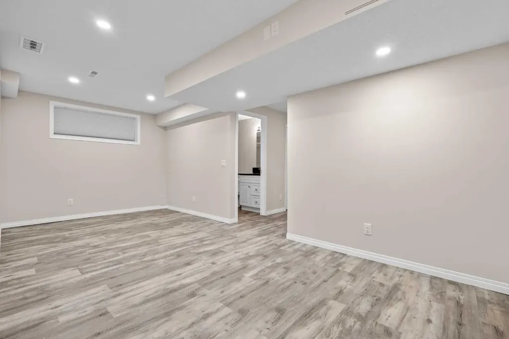 2362 Sagewood Crescent SW Airdrie AB T4B 3M8