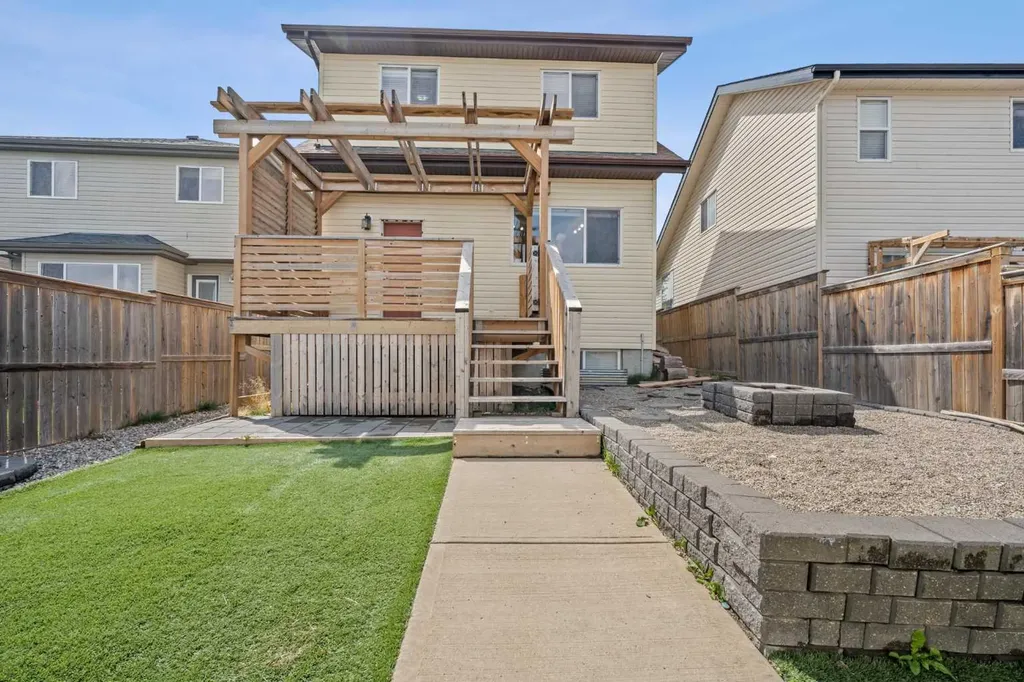 2362 Sagewood Crescent SW Airdrie AB T4B 3M8