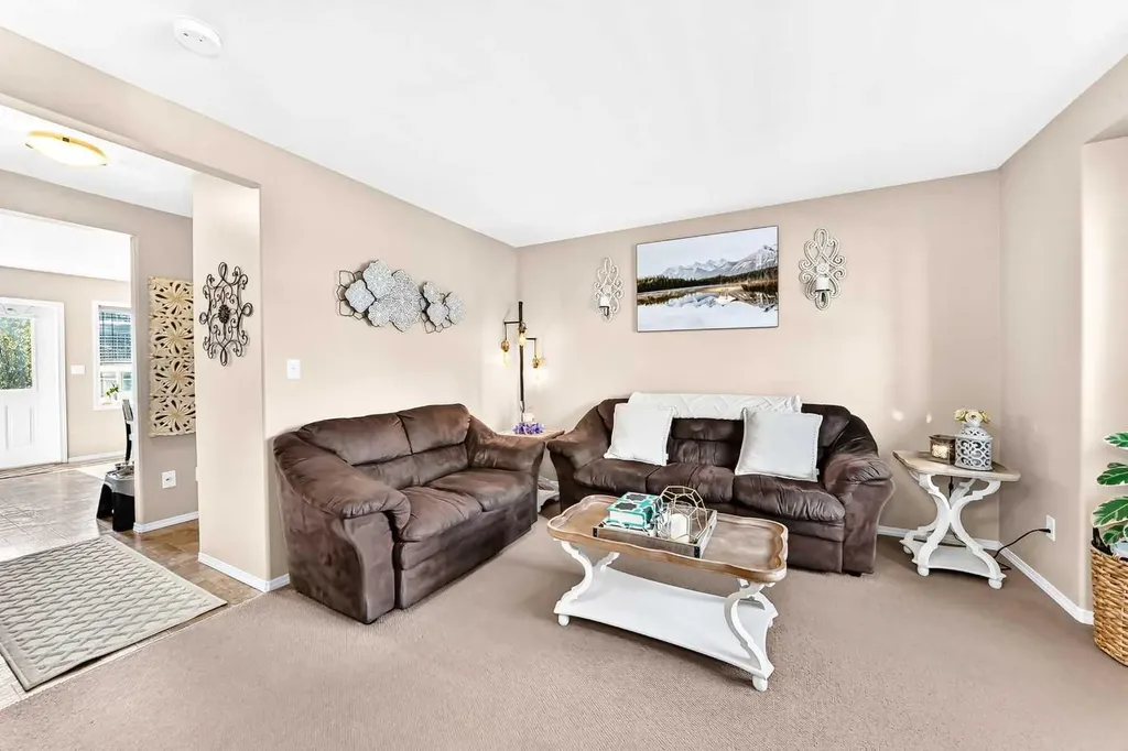 79 Lawford Avenue Red Deer AB T4R 3N6