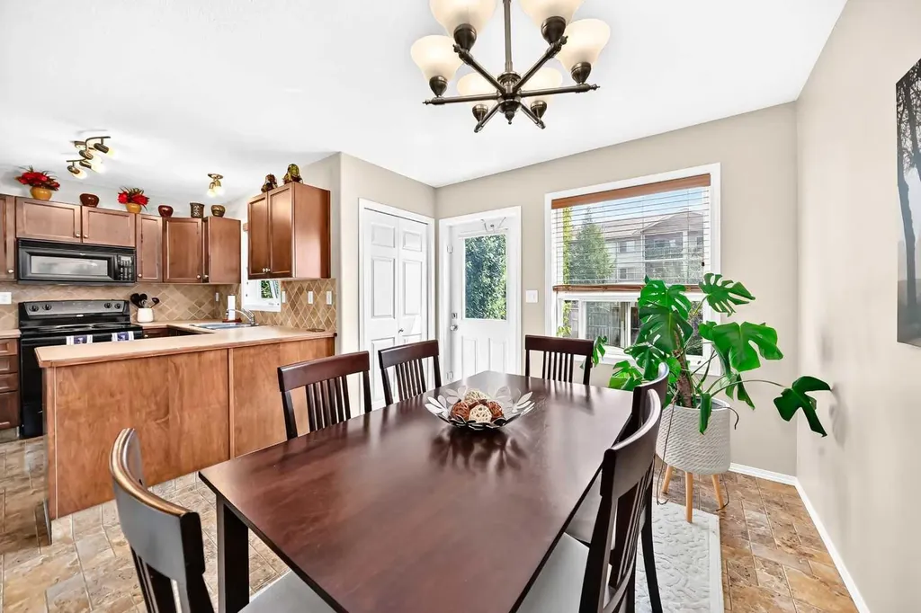 79 Lawford Avenue Red Deer AB T4R 3N6