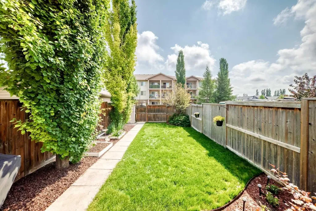 79 Lawford Avenue Red Deer AB T4R 3N6