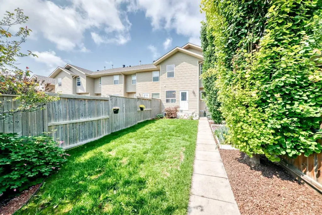 79 Lawford Avenue Red Deer AB T4R 3N6