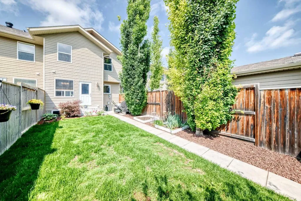 79 Lawford Avenue Red Deer AB T4R 3N6