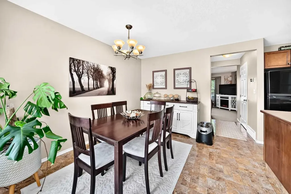 79 Lawford Avenue Red Deer AB T4R 3N6