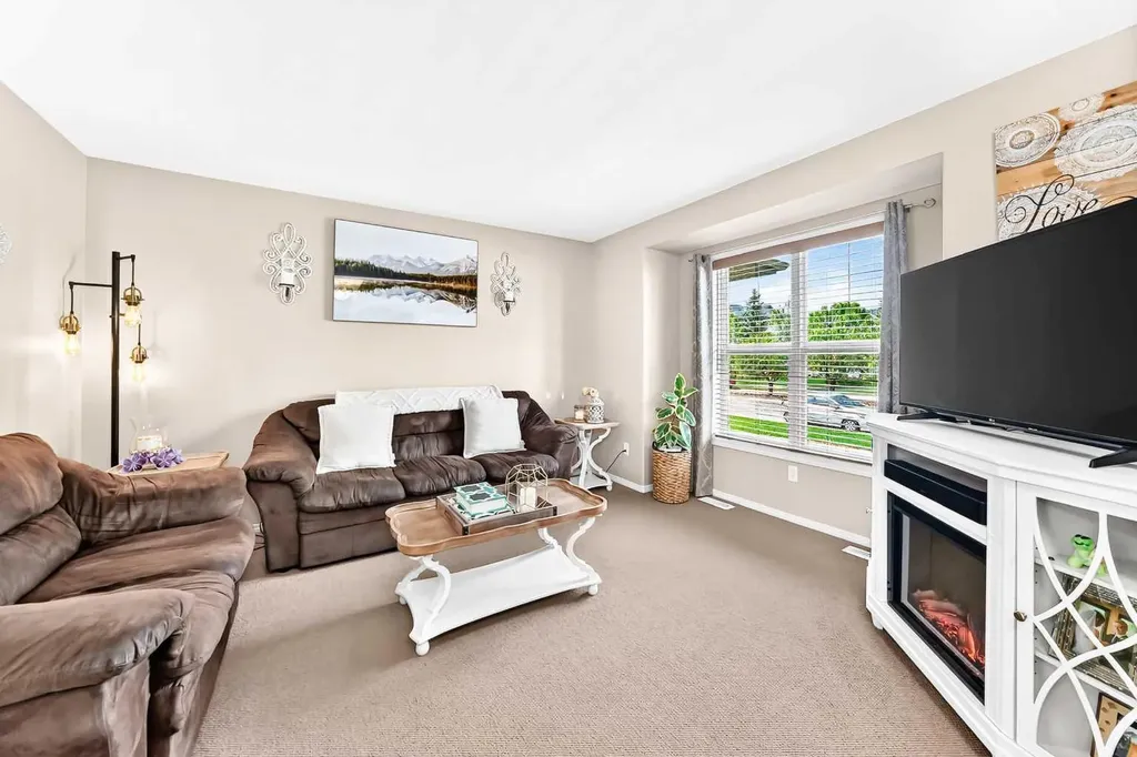 79 Lawford Avenue Red Deer AB T4R 3N6