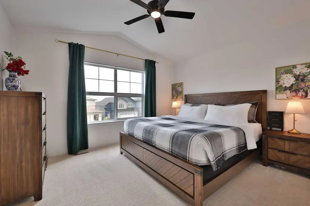 538 Malahat Green W Lethbridge AB T1J 5W4