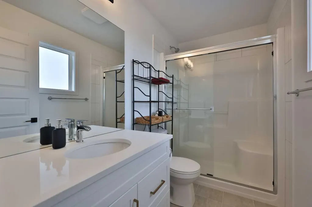 538 Malahat Green W Lethbridge AB T1J 5W4