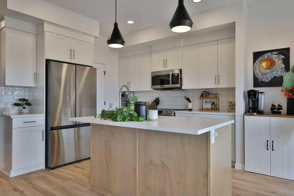 538 Malahat Green W Lethbridge AB T1J 5W4