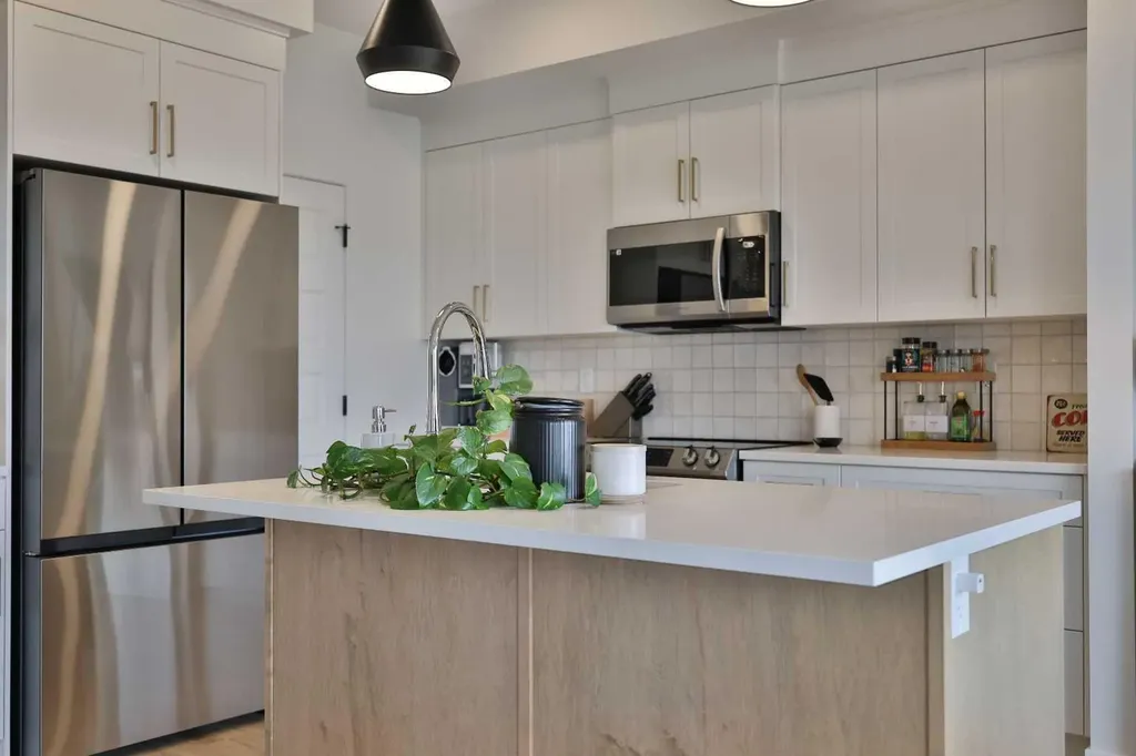 538 Malahat Green W Lethbridge AB T1J 5W4