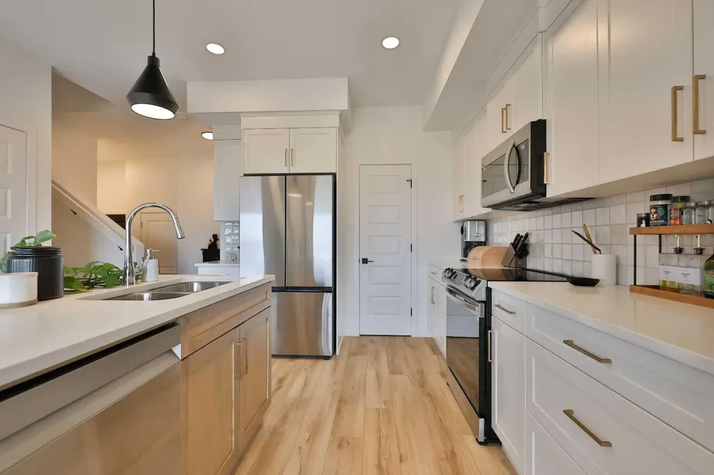 538 Malahat Green W Lethbridge AB T1J 5W4