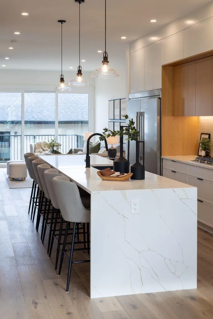 2026 36 Street SW Calgary AB T3E 2Z1