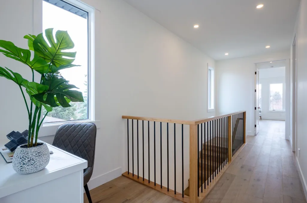 2026 36 Street SW Calgary AB T3E 2Z1