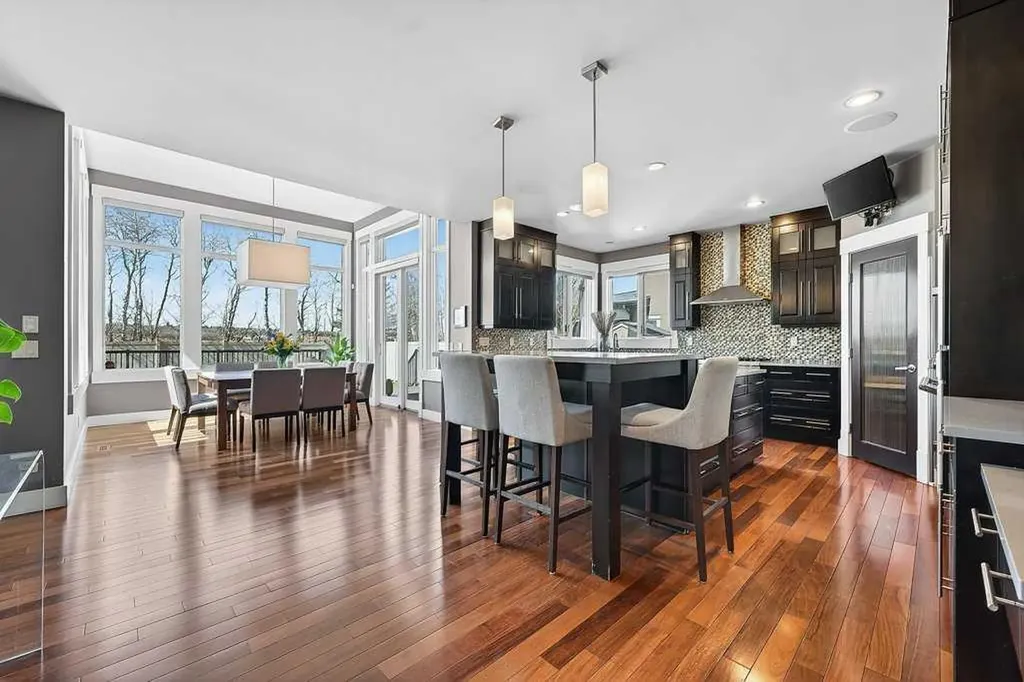 78 Aspen Cliff Close SW Calgary AB T3H 0L9