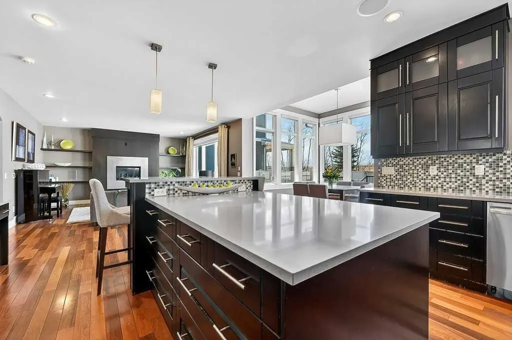 78 Aspen Cliff Close SW Calgary AB T3H 0L9