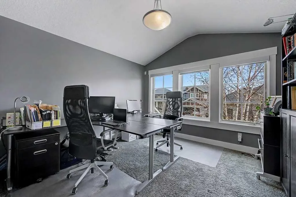 78 Aspen Cliff Close SW Calgary AB T3H 0L9