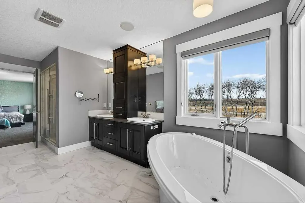 78 Aspen Cliff Close SW Calgary AB T3H 0L9