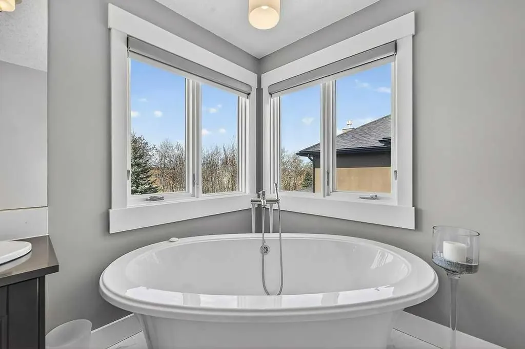 78 Aspen Cliff Close SW Calgary AB T3H 0L9