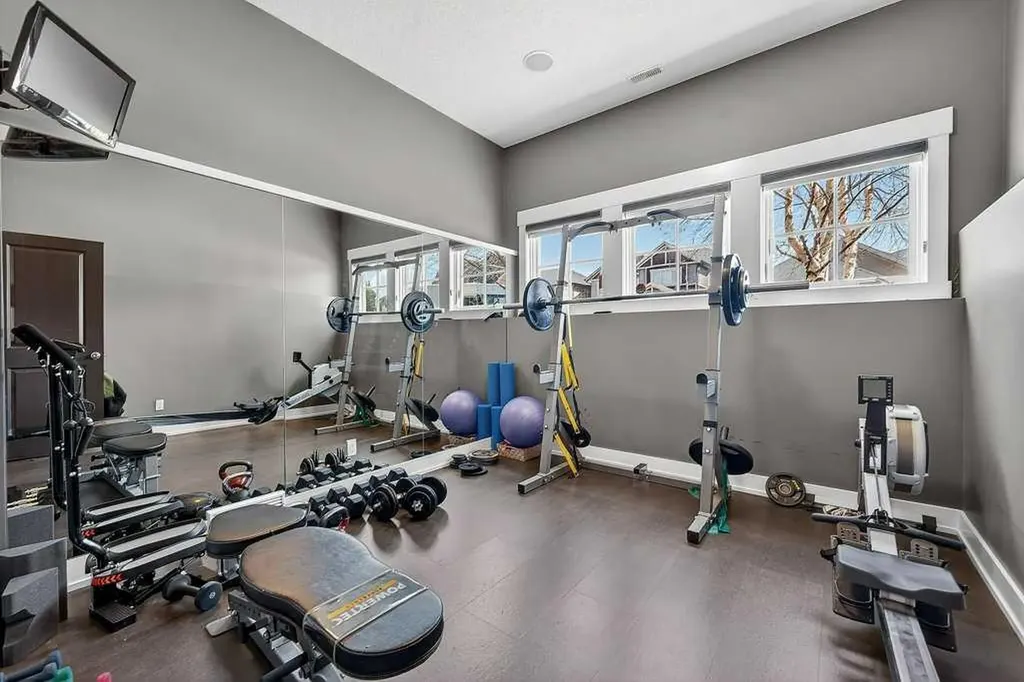 78 Aspen Cliff Close SW Calgary AB T3H 0L9