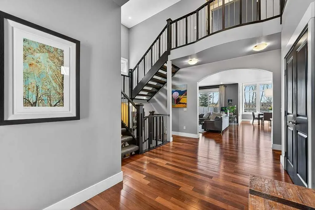 78 Aspen Cliff Close SW Calgary AB T3H 0L9