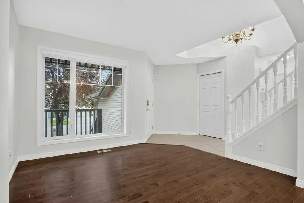 338 Panamount Drive NW Calgary AB T3K 5M1