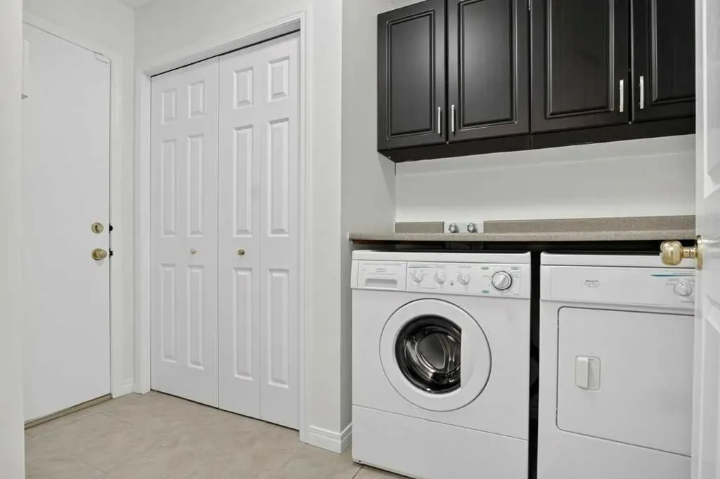 338 Panamount Drive NW Calgary AB T3K 5M1