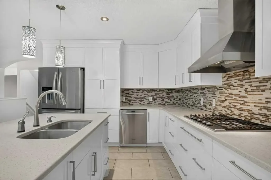 338 Panamount Drive NW Calgary AB T3K 5M1