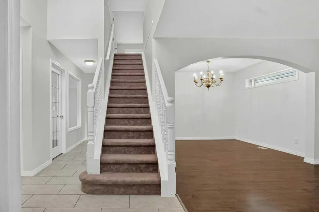 338 Panamount Drive NW Calgary AB T3K 5M1
