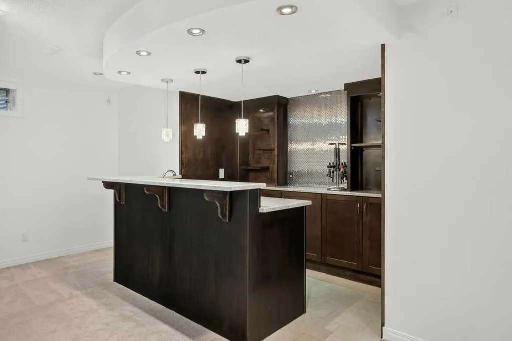338 Panamount Drive NW Calgary AB T3K 5M1