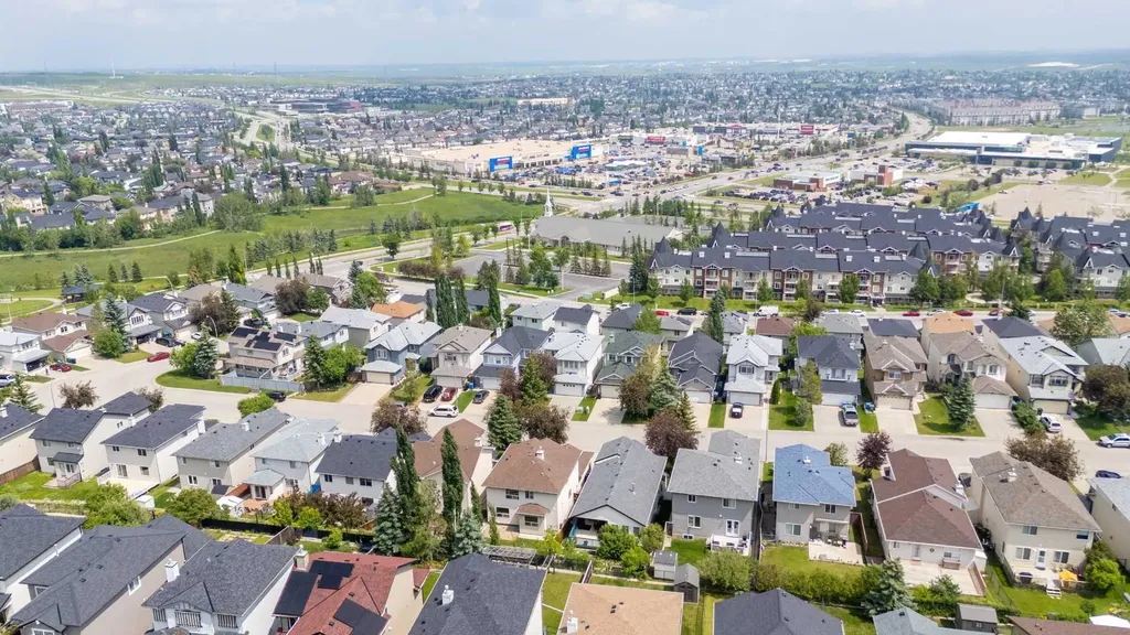 338 Panamount Drive NW Calgary AB T3K 5M1