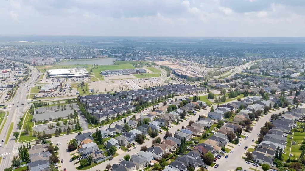 338 Panamount Drive NW Calgary AB T3K 5M1
