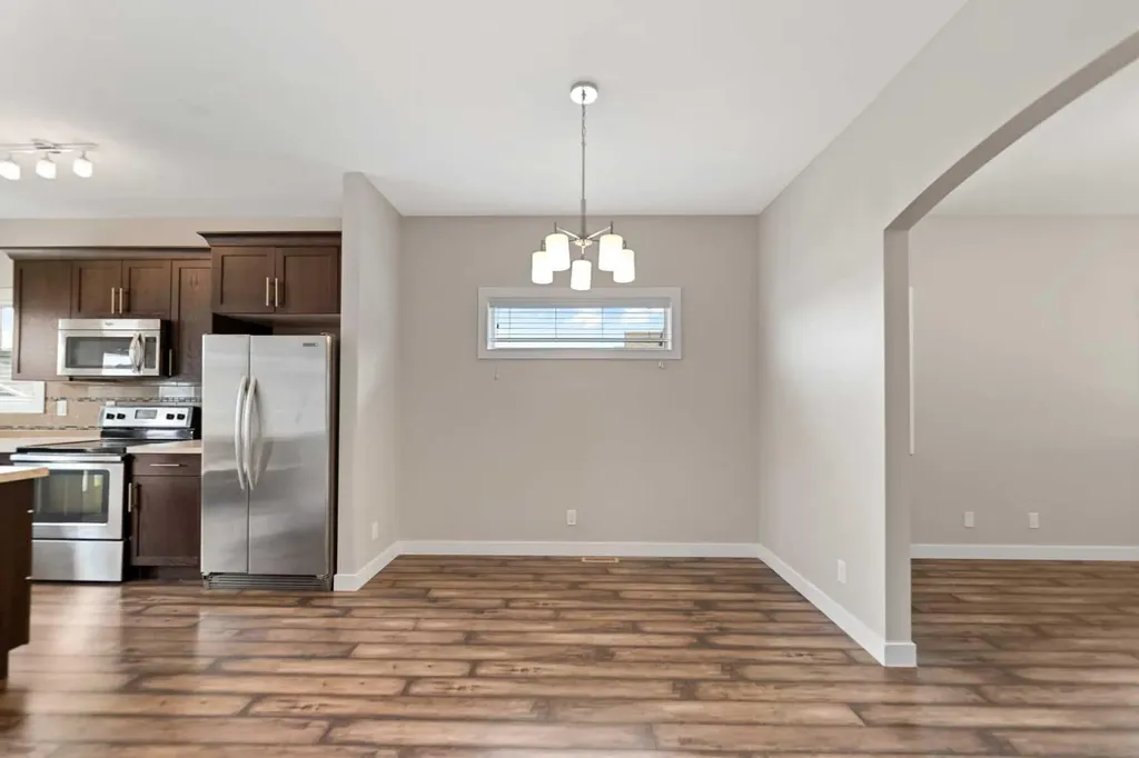 46 Village Crescent Red Deer AB T4R 0P3
