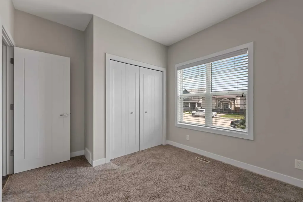 46 Village Crescent Red Deer AB T4R 0P3